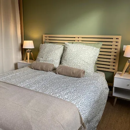 Maison Neuve 4 Personnes Sur 2 *