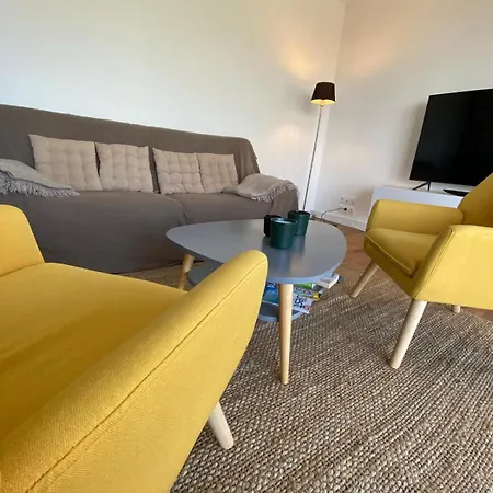Maison Neuve 4 Personnes Sur 2 *